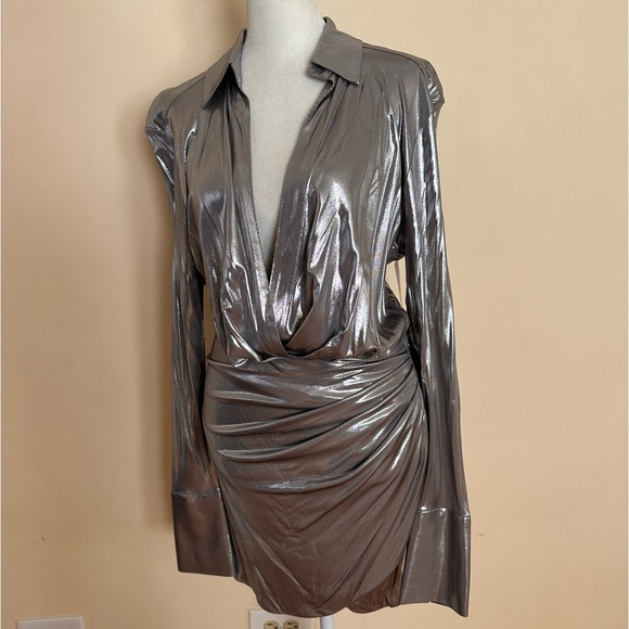 GAUGE81 Naha Metallic Mini Dress in Metallic Silver - Picture 7 of 14